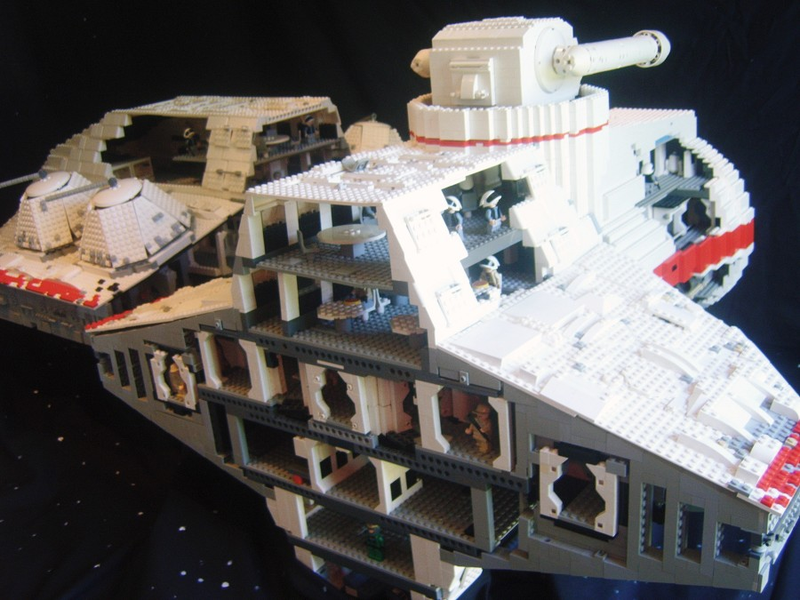 Illustration for article titled Crazy Guy Making Huge Minifig Scale Lego Corellian Corvette
